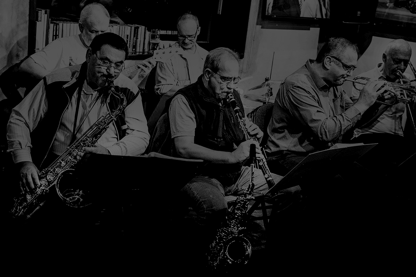 Swing Cabinet v Kavárně DD